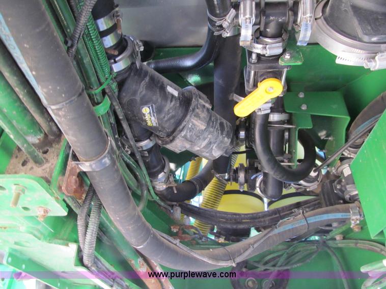 image for item D7138 2010 John Deere 4930 self-propelled sprayer
