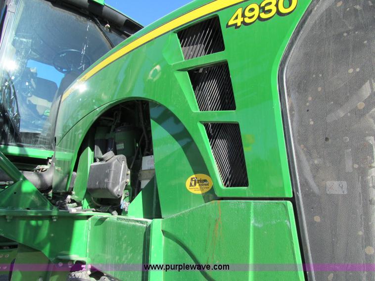 image for item D7138 2010 John Deere 4930 self-propelled sprayer