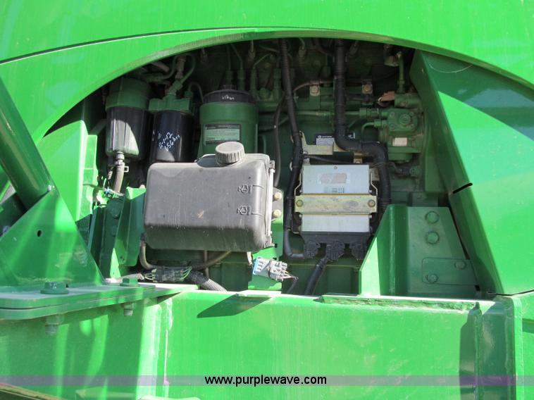 image for item D7138 2010 John Deere 4930 self-propelled sprayer