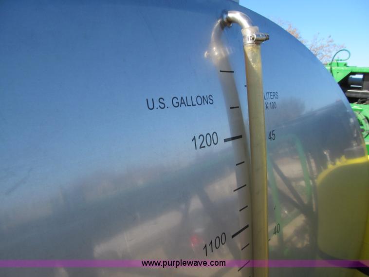 image for item D7138 2010 John Deere 4930 self-propelled sprayer