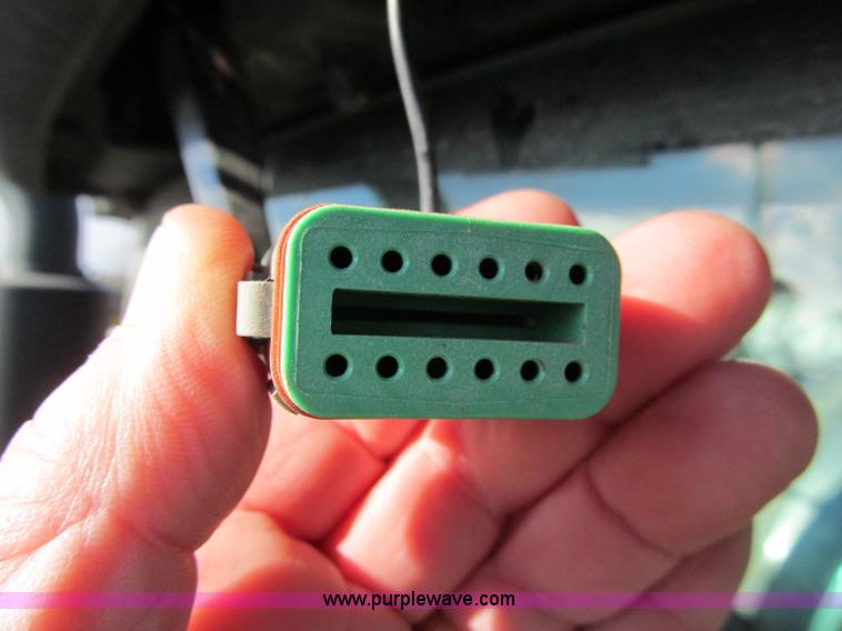 image for item D7138 2010 John Deere 4930 self-propelled sprayer