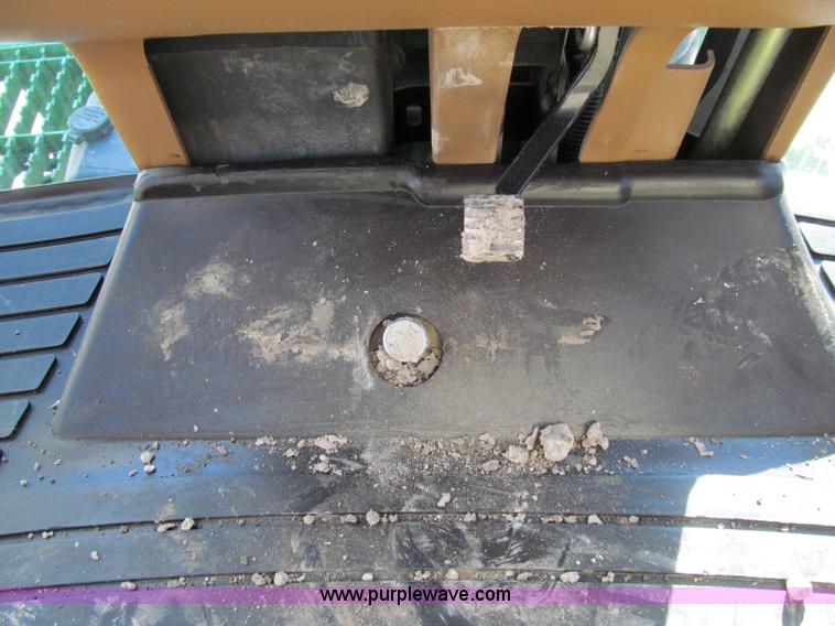 image for item D7138 2010 John Deere 4930 self-propelled sprayer