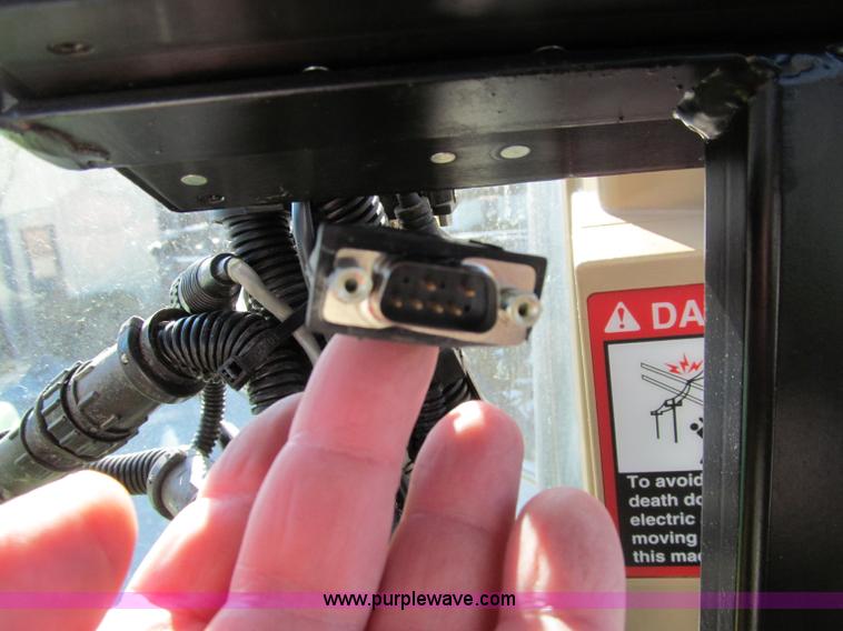 image for item D7138 2010 John Deere 4930 self-propelled sprayer