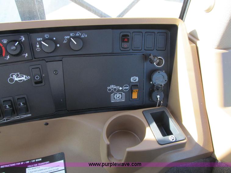 image for item D7138 2010 John Deere 4930 self-propelled sprayer