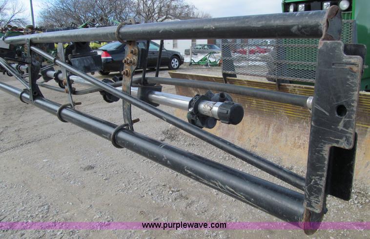 image for item D7138 2010 John Deere 4930 self-propelled sprayer