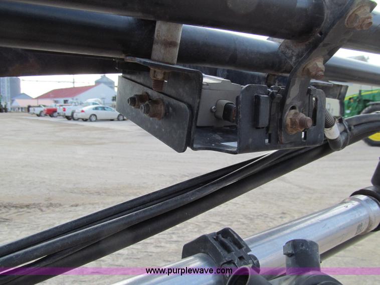 image for item D7138 2010 John Deere 4930 self-propelled sprayer