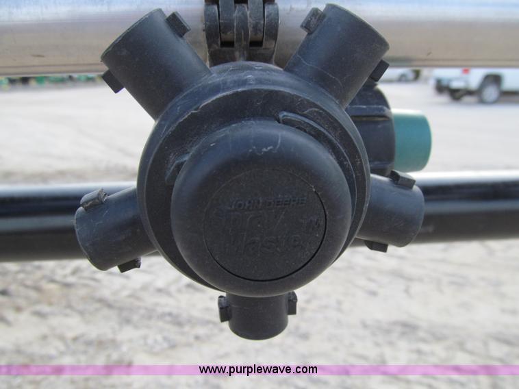 image for item D7138 2010 John Deere 4930 self-propelled sprayer