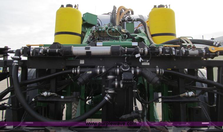image for item D7138 2010 John Deere 4930 self-propelled sprayer