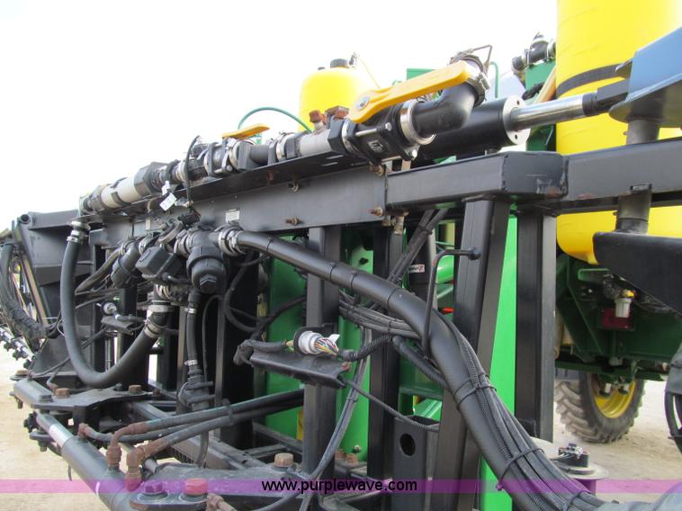 image for item D7138 2010 John Deere 4930 self-propelled sprayer