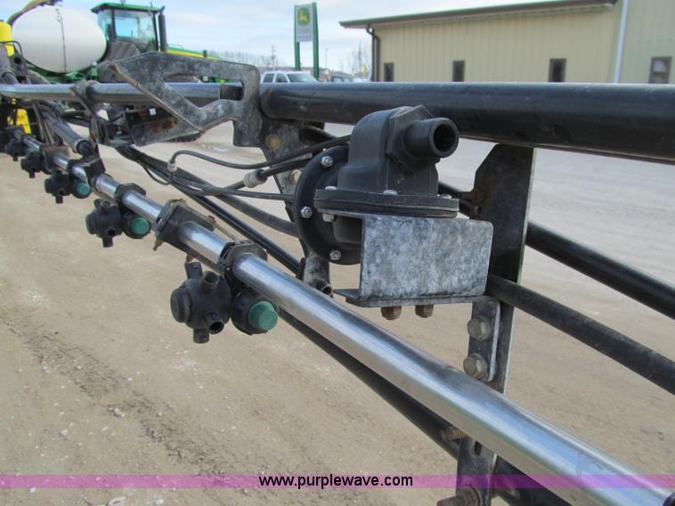 image for item D7138 2010 John Deere 4930 self-propelled sprayer