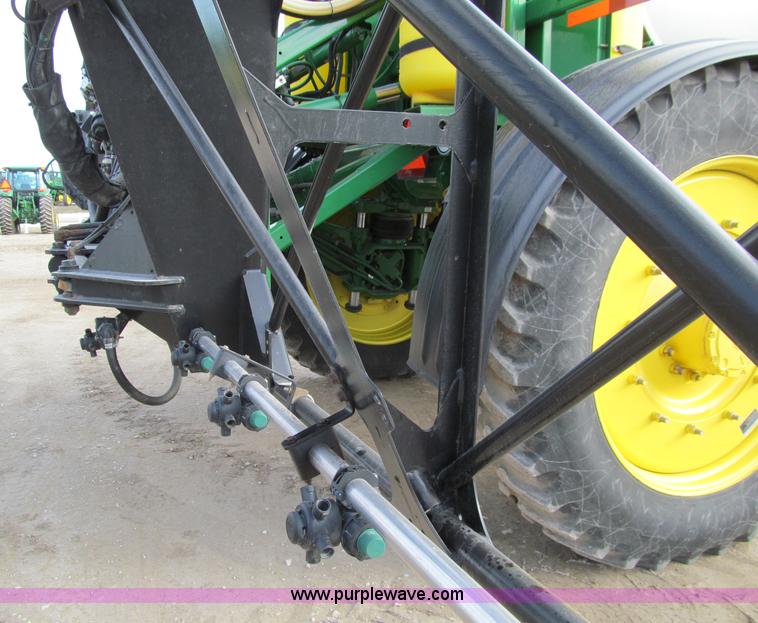 image for item D7138 2010 John Deere 4930 self-propelled sprayer