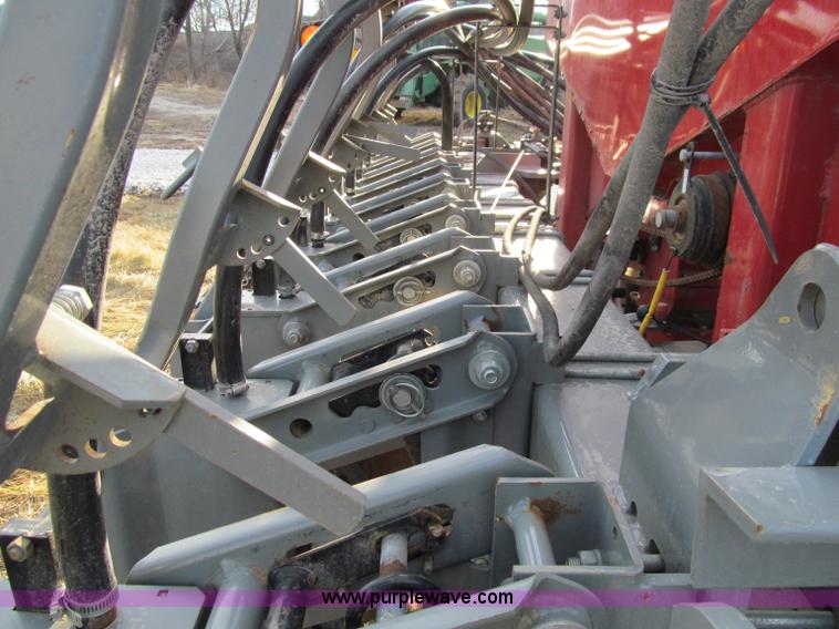 image for item D7141 2004 Hiniker 4836 air seeder