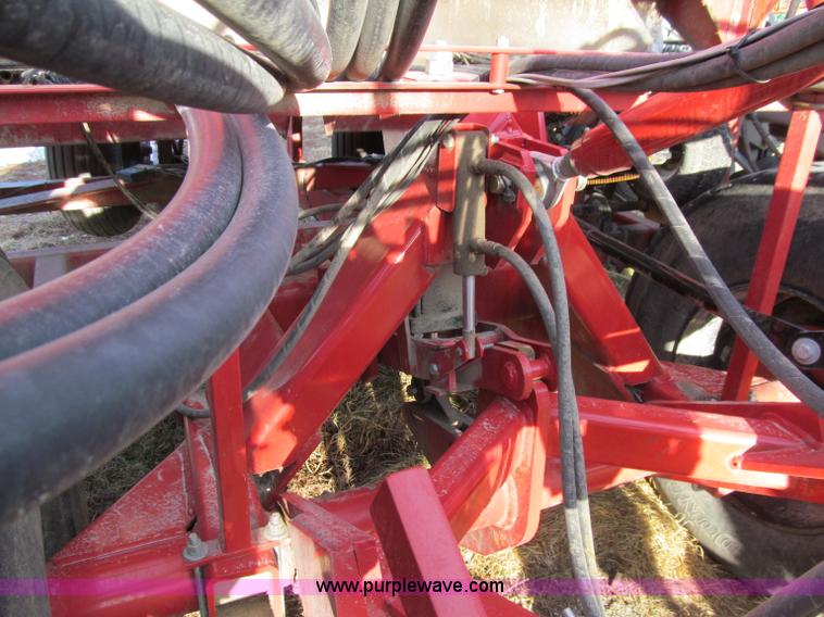 image for item D7141 2004 Hiniker 4836 air seeder