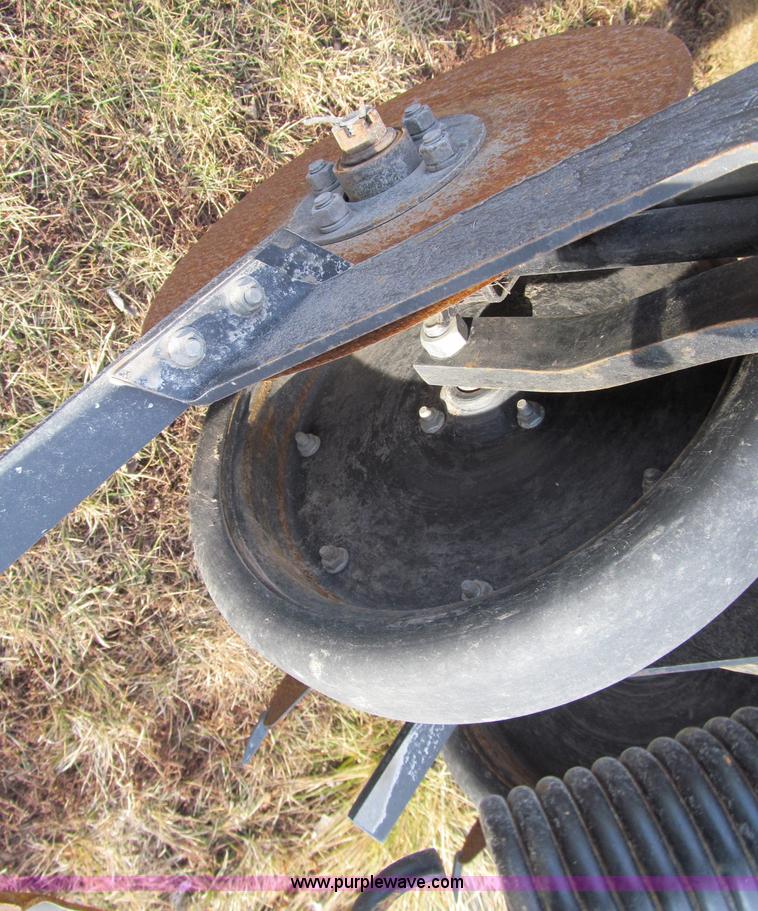 image for item D7141 2004 Hiniker 4836 air seeder