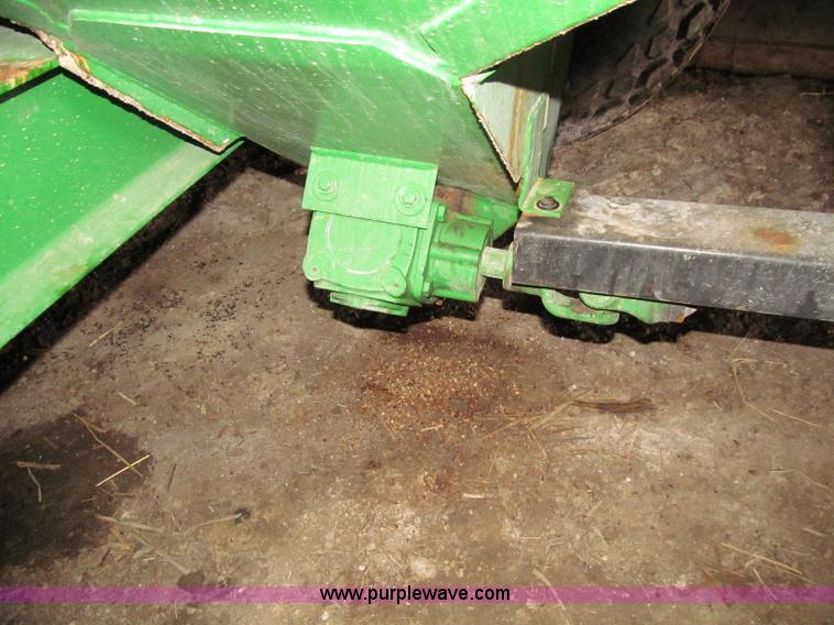 image for item D7143 Parker 450 grain cart