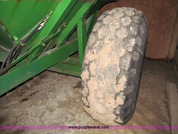 image for item D7144 Brent 420 grain cart