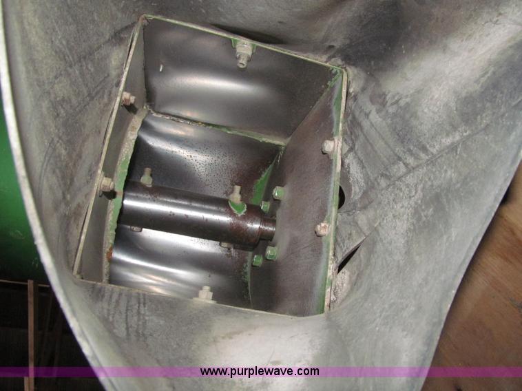 image for item D7144 Brent 420 grain cart