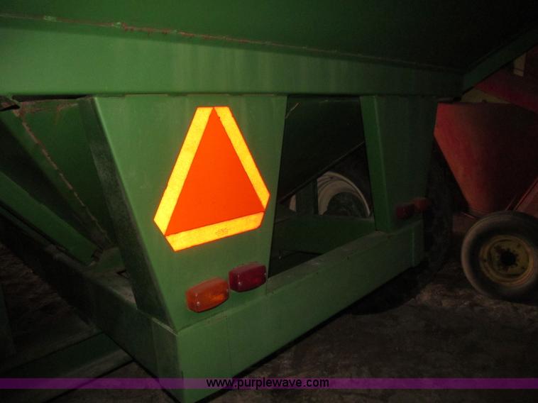 image for item D7144 Brent 420 grain cart