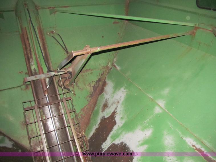 image for item D7144 Brent 420 grain cart