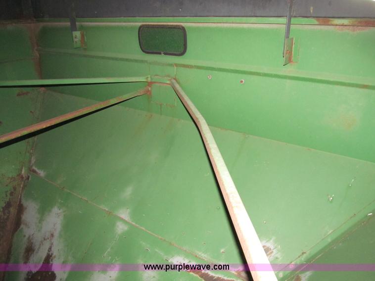 image for item D7144 Brent 420 grain cart