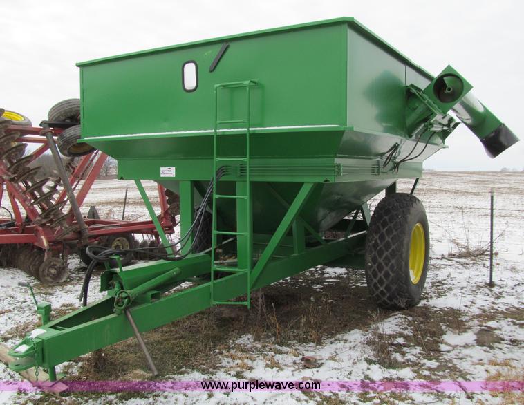 image for item D7145 Killbros grain cart
