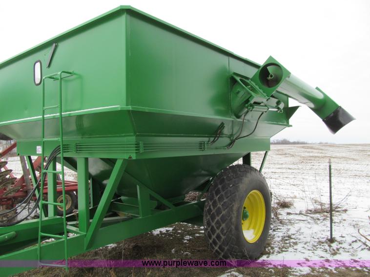 image for item D7145 Killbros grain cart