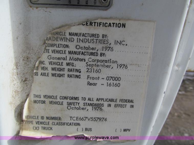 image for item D7147 1977 GMC 6500 grain truck