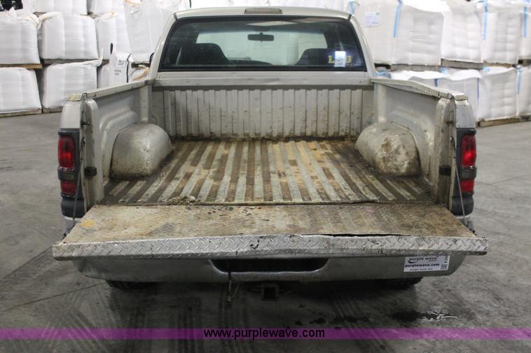 image for item E2562 1999 Dodge Ram 2500 Quad Cab pickup truck