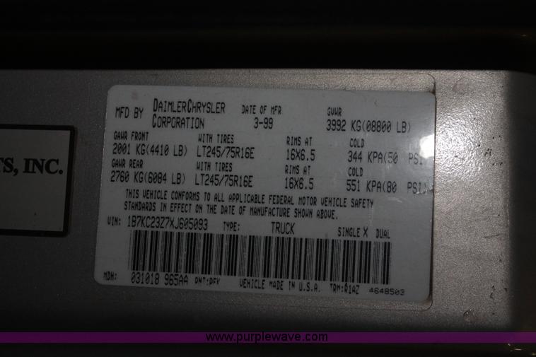 image for item E2562 1999 Dodge Ram 2500 Quad Cab pickup truck