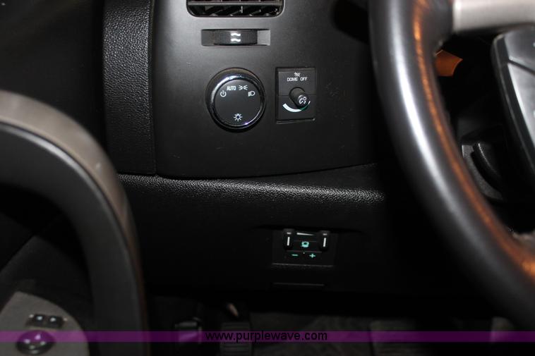 image for item E2563 2009 Chevrolet Silverado 2500HD LT Extended Cab pickup truck