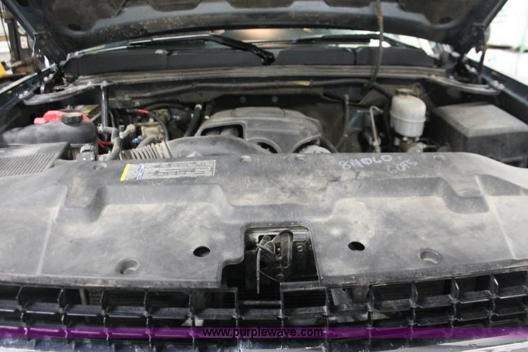 image for item E2563 2009 Chevrolet Silverado 2500HD LT Extended Cab pickup truck