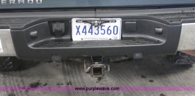 image for item E2563 2009 Chevrolet Silverado 2500HD LT Extended Cab pickup truck