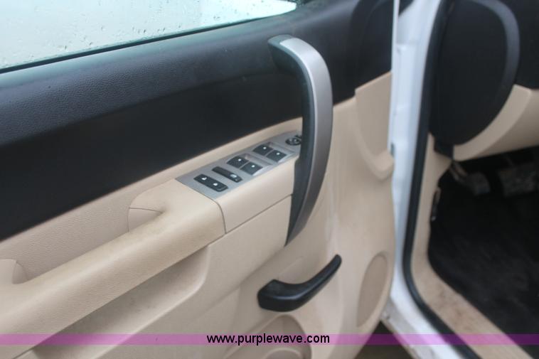 image for item E2564 2010 Chevrolet Silverado 2500HD LT Extended Cab pickup truck