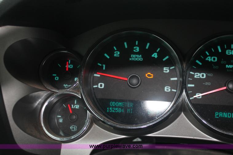 image for item E2564 2010 Chevrolet Silverado 2500HD LT Extended Cab pickup truck