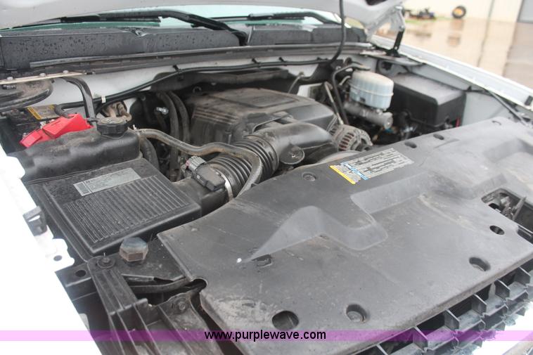 image for item E2564 2010 Chevrolet Silverado 2500HD LT Extended Cab pickup truck