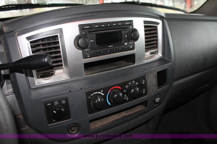 image for item E2567 2007 Dodge Ram 2500 HD SLT Quad Cab pickup truck