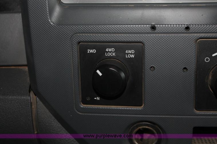 image for item E2567 2007 Dodge Ram 2500 HD SLT Quad Cab pickup truck