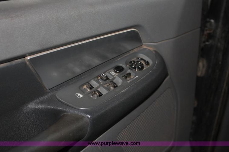 image for item E2567 2007 Dodge Ram 2500 HD SLT Quad Cab pickup truck