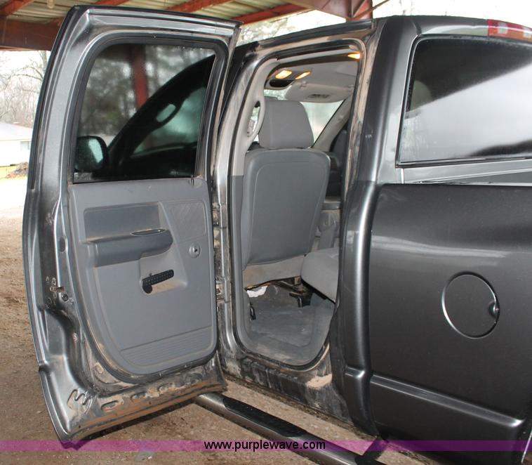 image for item E2567 2007 Dodge Ram 2500 HD SLT Quad Cab pickup truck