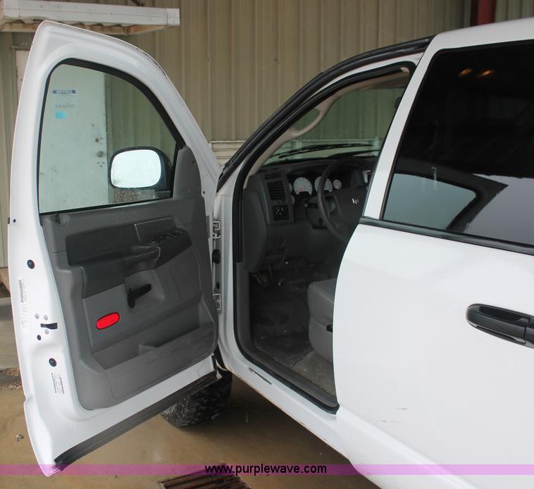image for item E2569 2009 Dodge Ram 2500 HD Big Horn Edition Quad Cab pickup truck