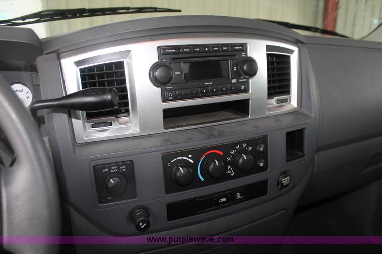 image for item E2569 2009 Dodge Ram 2500 HD Big Horn Edition Quad Cab pickup truck