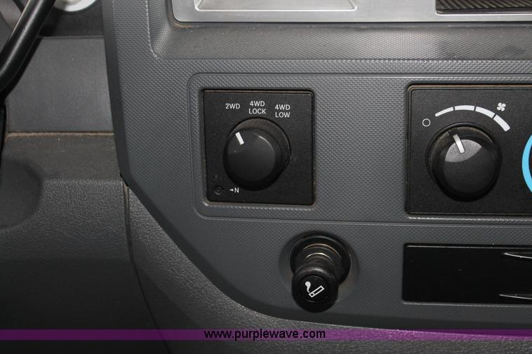 image for item E2569 2009 Dodge Ram 2500 HD Big Horn Edition Quad Cab pickup truck