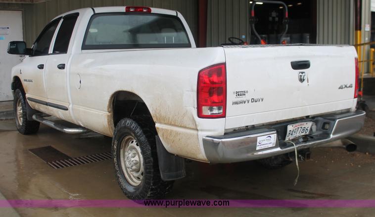 image for item E2570 2006 Dodge Ram 2500 Quad Cab pickup truck