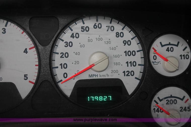 image for item E2570 2006 Dodge Ram 2500 Quad Cab pickup truck