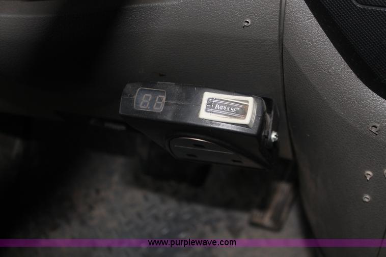 image for item E2570 2006 Dodge Ram 2500 Quad Cab pickup truck