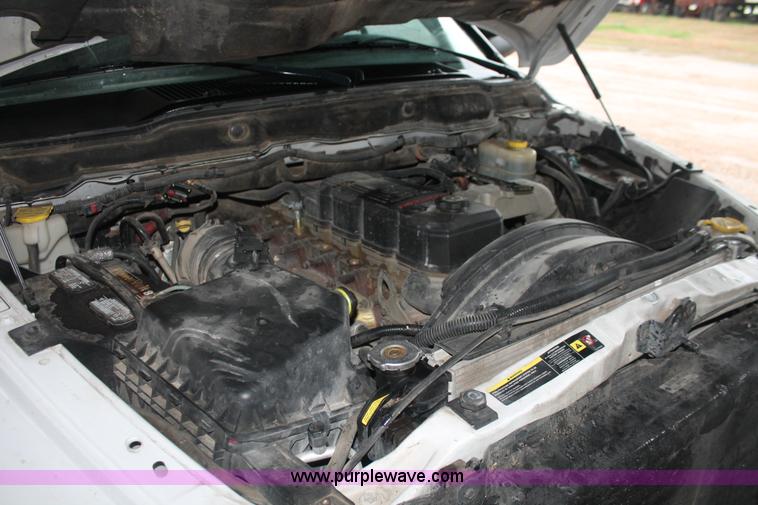 image for item E2570 2006 Dodge Ram 2500 Quad Cab pickup truck