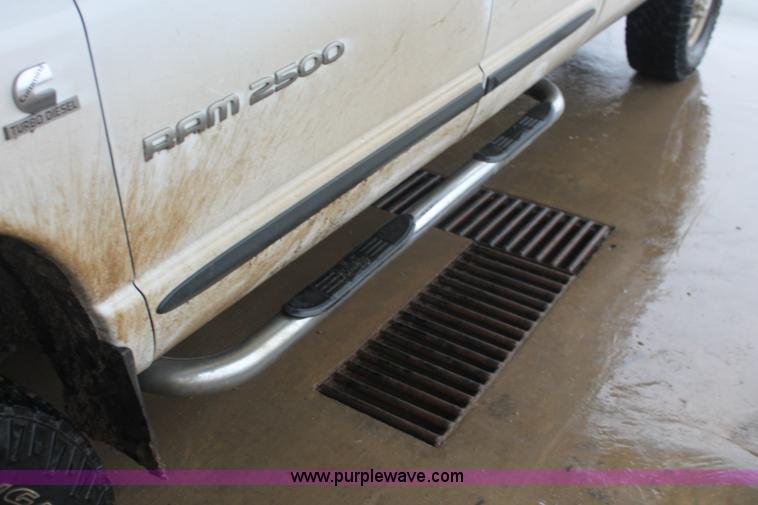 image for item E2570 2006 Dodge Ram 2500 Quad Cab pickup truck