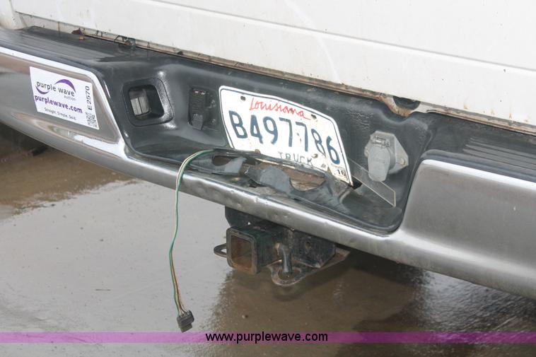 image for item E2570 2006 Dodge Ram 2500 Quad Cab pickup truck