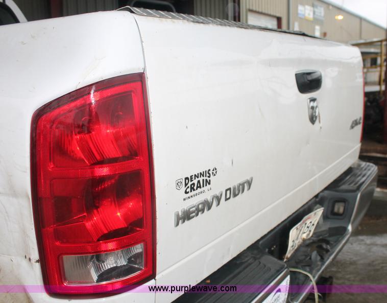 image for item E2570 2006 Dodge Ram 2500 Quad Cab pickup truck