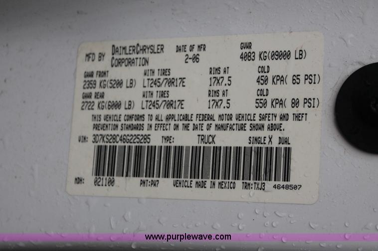 image for item E2570 2006 Dodge Ram 2500 Quad Cab pickup truck